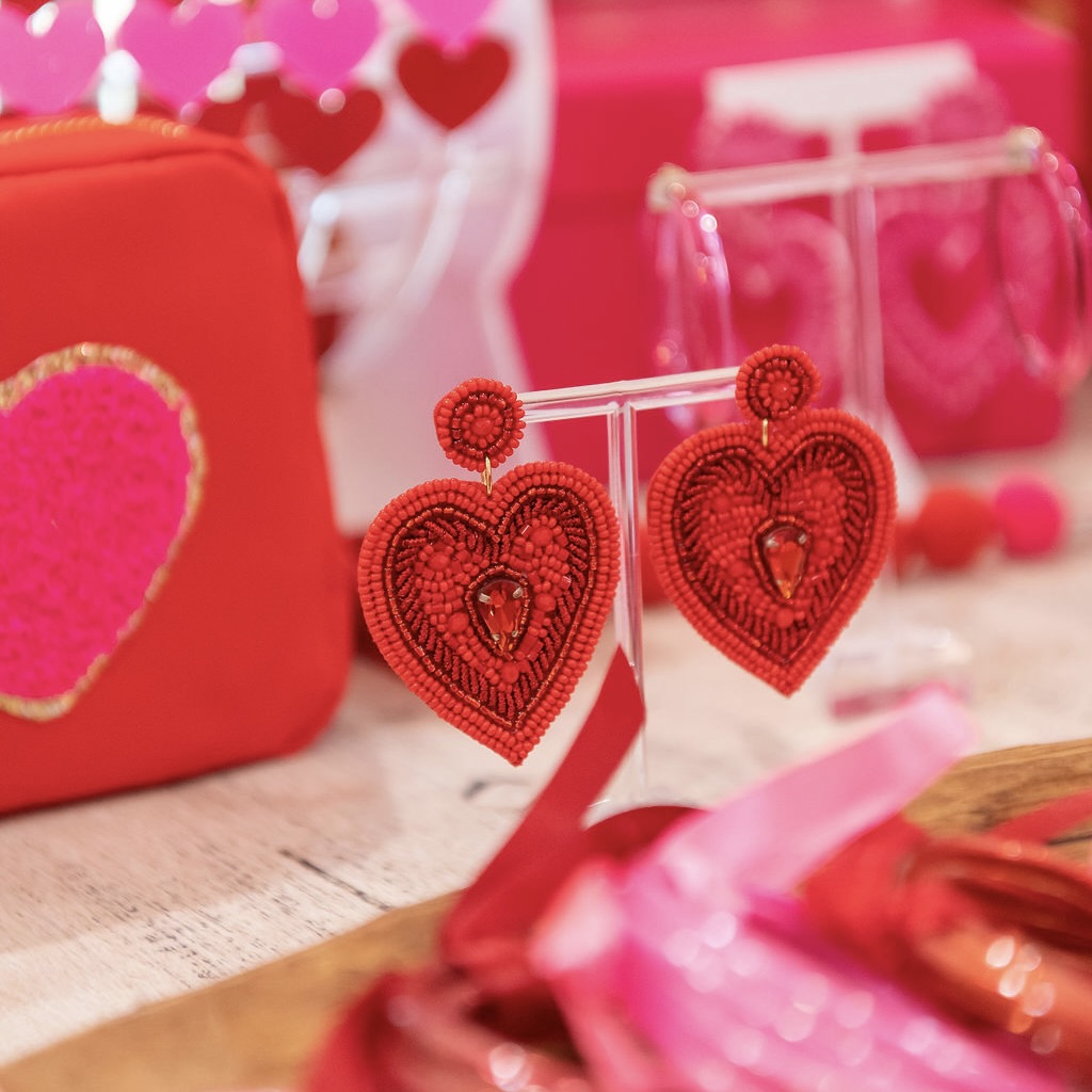Red heart earrings, beaded heart earrings, Valentines day earrings