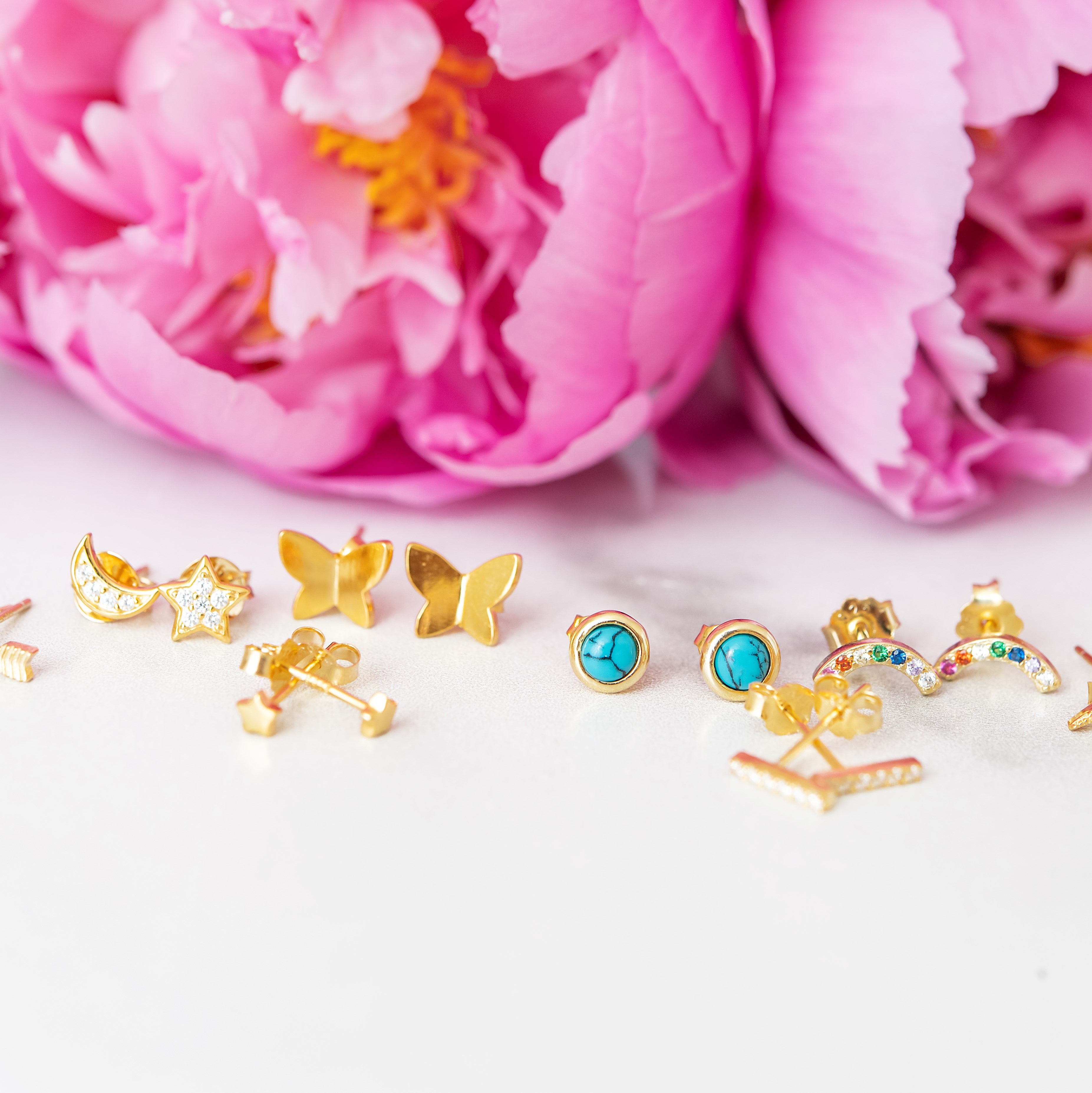 Golden Thread Star Mini Gold Star Studs – Golden Thread, Inc.
